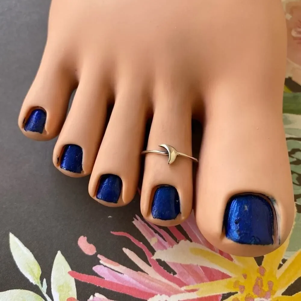 Sterling Silver Crescent Moon Toe Ring /Dainty/boho